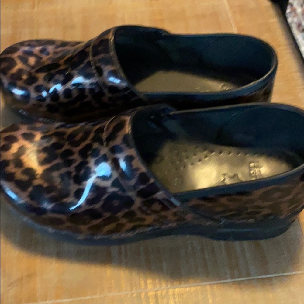 Leopard Print Danskos